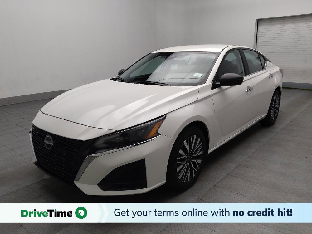 Used 2024 Nissan Altima 2.5 SV image 1