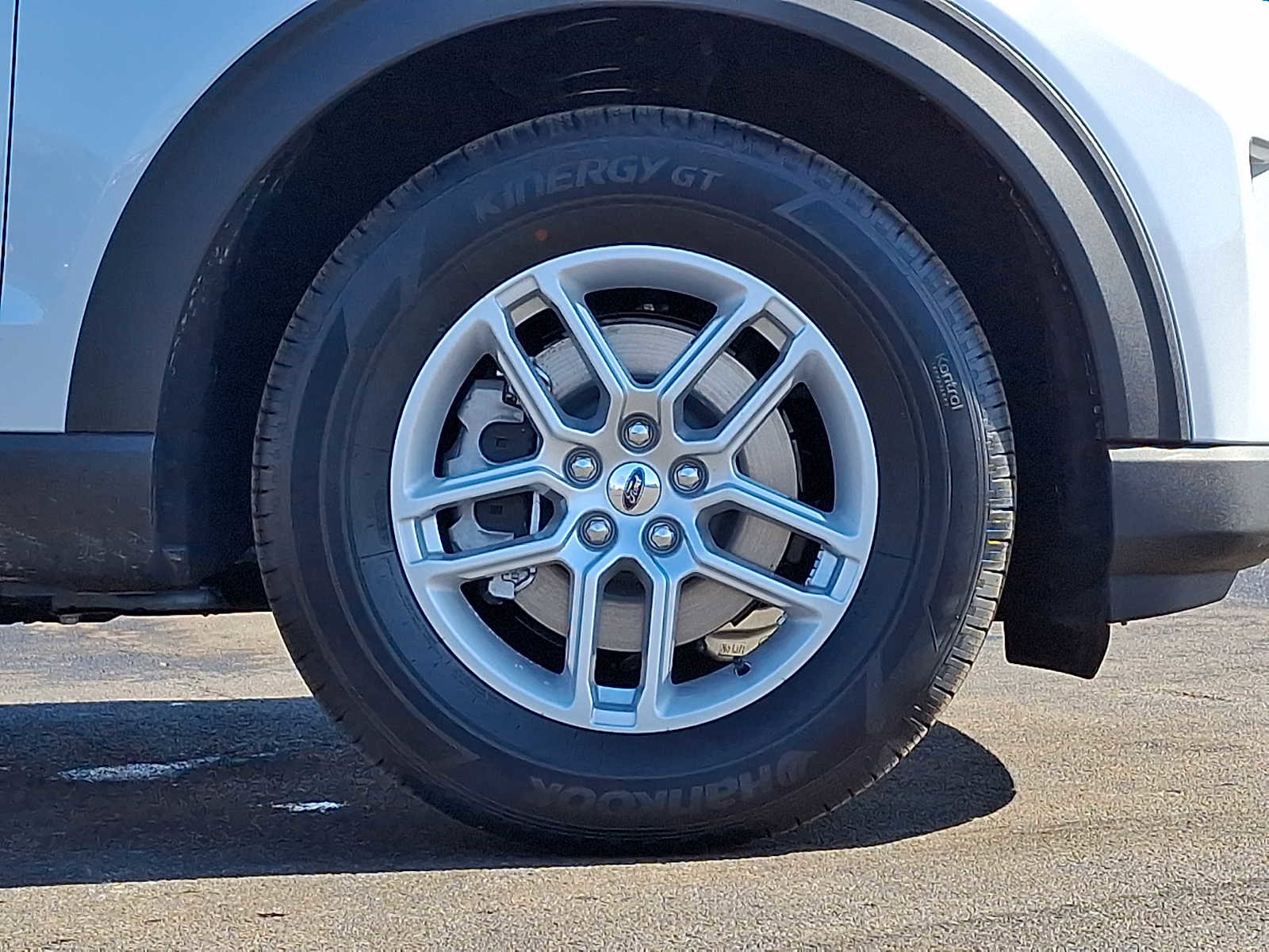 New 2026 Ford Explorer Active AWD/4WD image 7