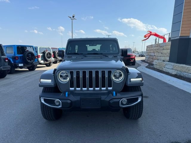 Used 2022 Jeep Wrangler Unlimited Sahara w/ Cold Weather Group AWD/4WD image 8