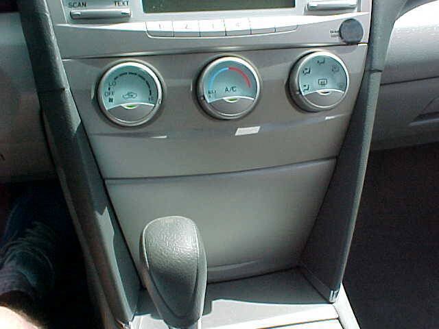 Used 2009 Toyota Camry LE FWD image 27