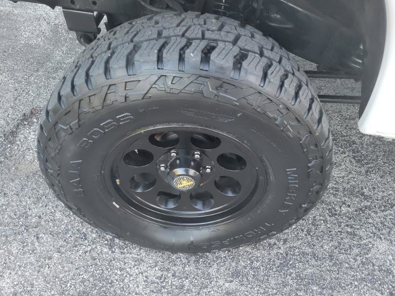 Used 2011 Chevrolet Express 1500 AWD image 8