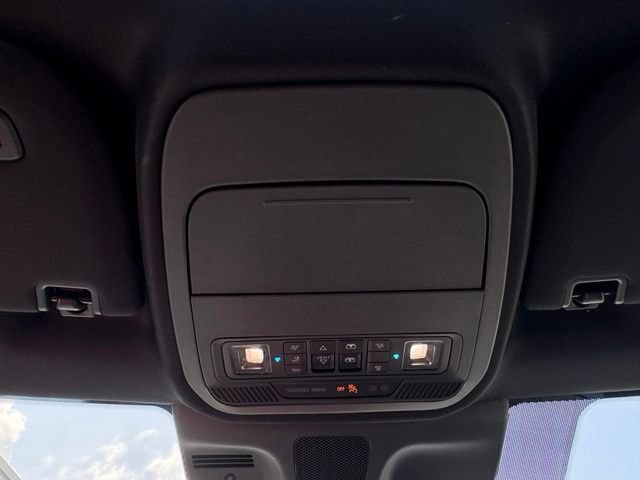 Used 2025 Ford Expedition Tremor AWD/4WD image 25