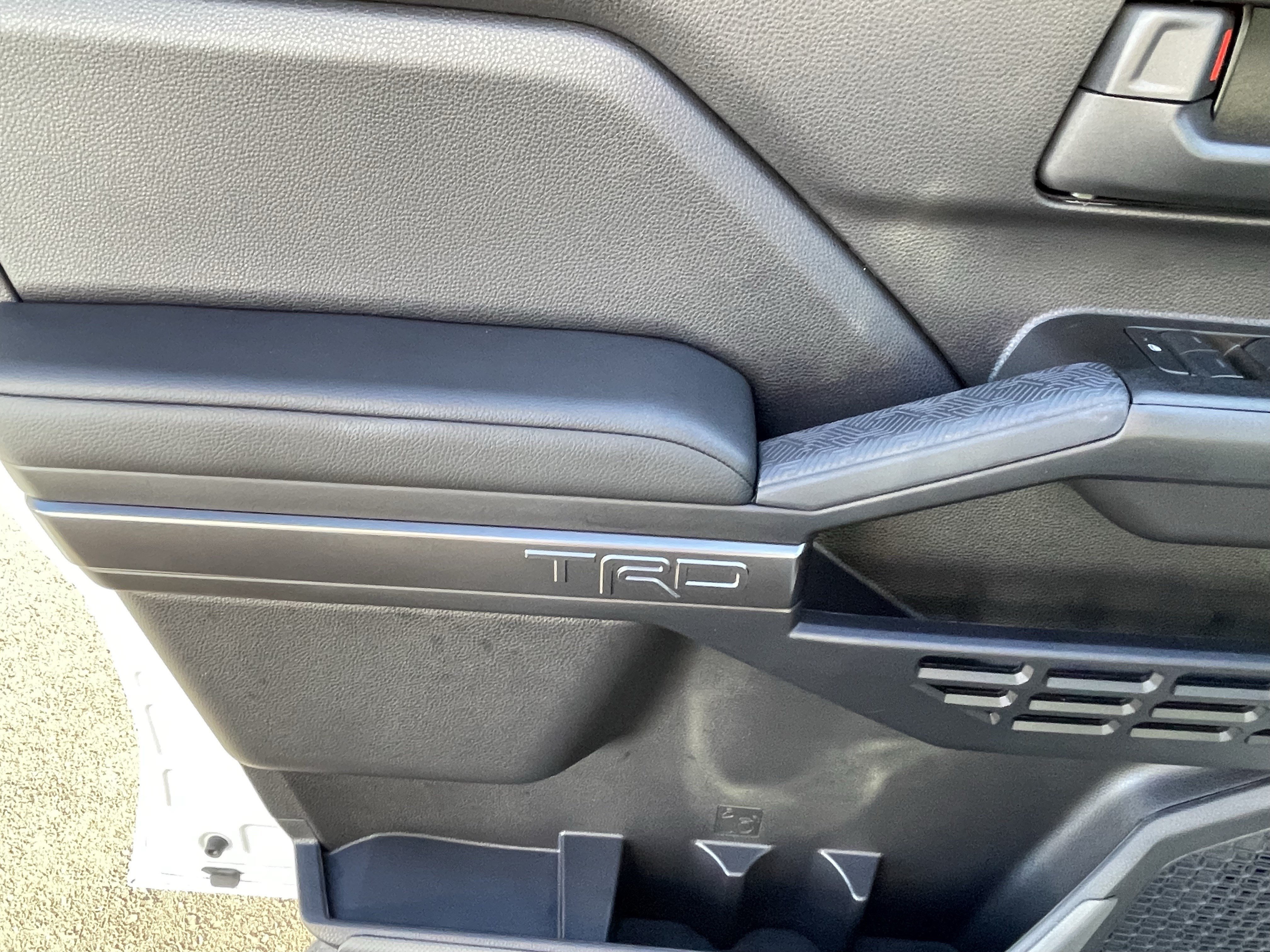 Certified 2025 Toyota 4Runner TRD Off-Road AWD/4WD image 15