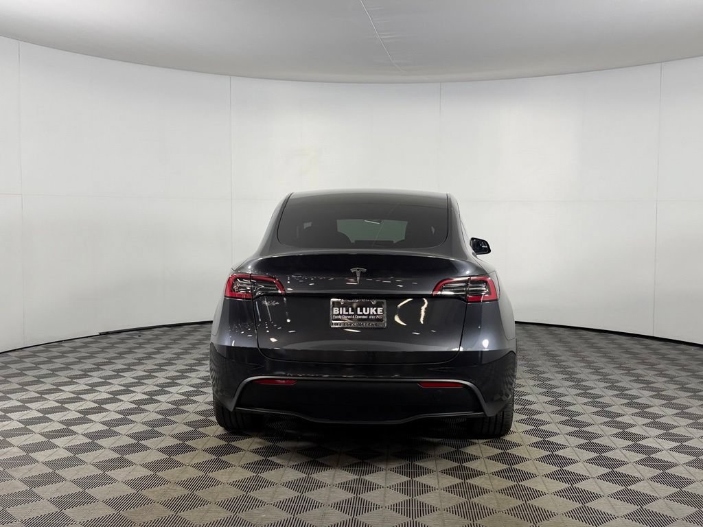 Used 2025 Tesla Model Y Long Range RWD image 8