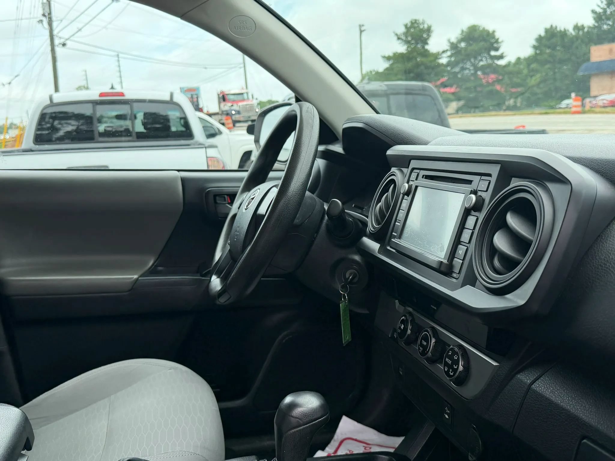 Used 2016 Toyota Tacoma SR RWD image 21