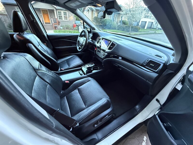 Used 2016 Honda Pilot Elite image 10