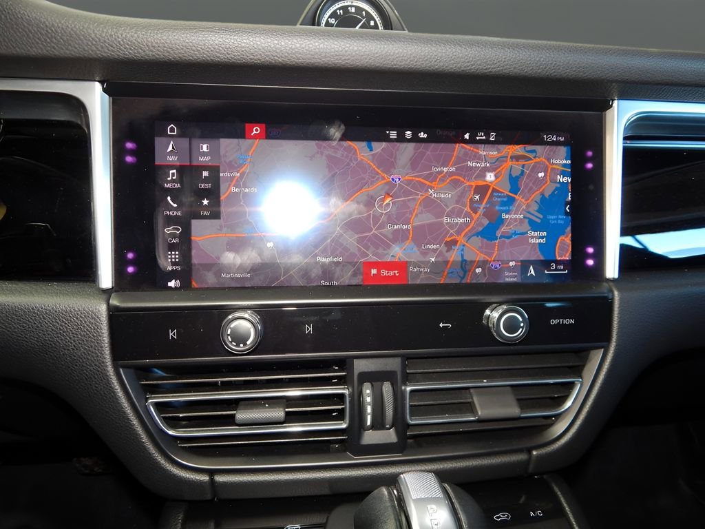 Used 2022 Porsche Macan image 28