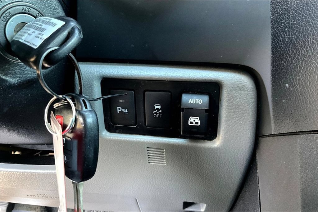 Used 2018 Toyota Sequoia SR5 RWD image 15