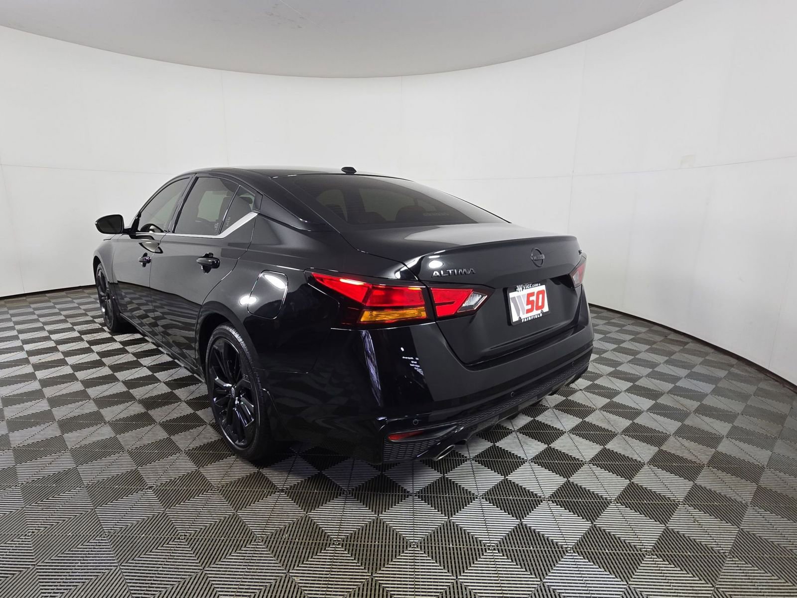 New 2025 Nissan Altima 2.5 SR w/ SR Premium Package image 30