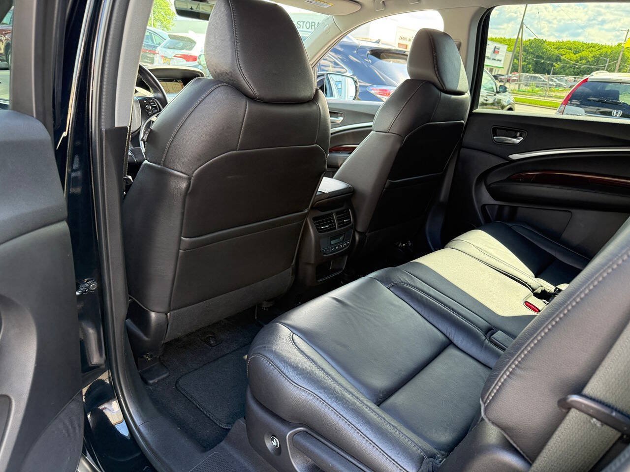 Used 2016 Acura MDX w/ Technology Package AWD/4WD image 30