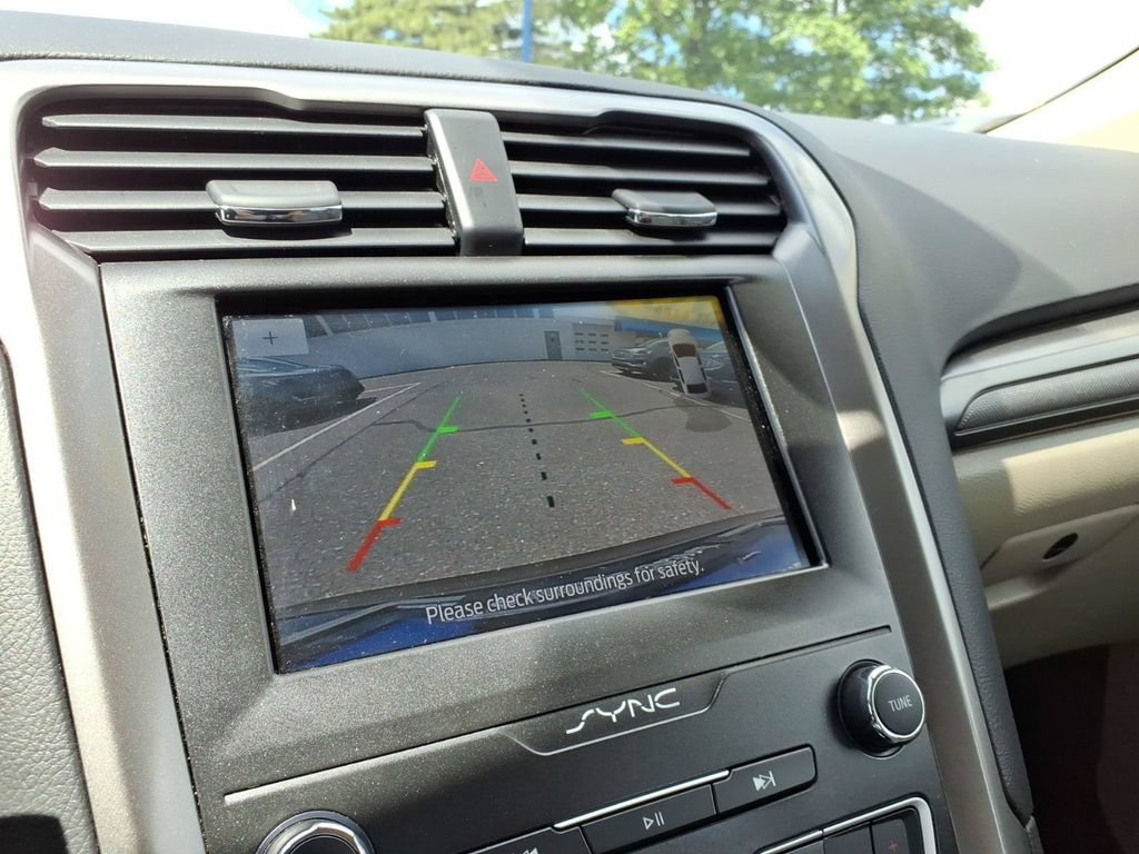 Certified 2020 Ford Fusion SE FWD image 20