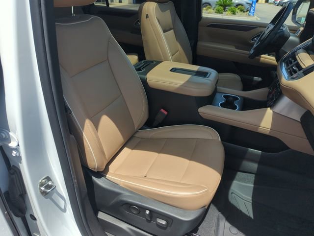 Used 2021 Chevrolet Suburban Premier w/ Premium Package RWD image 39