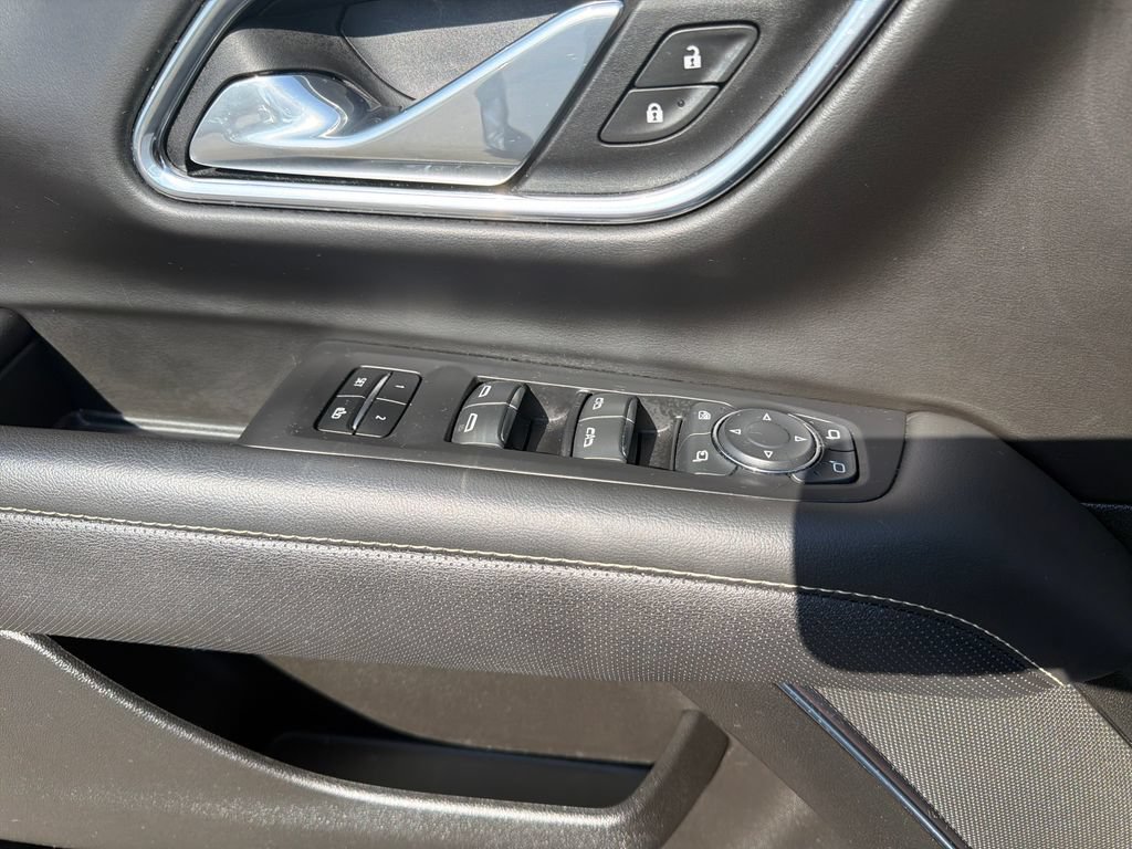 Used 2023 Chevrolet Tahoe Premier AWD/4WD image 13