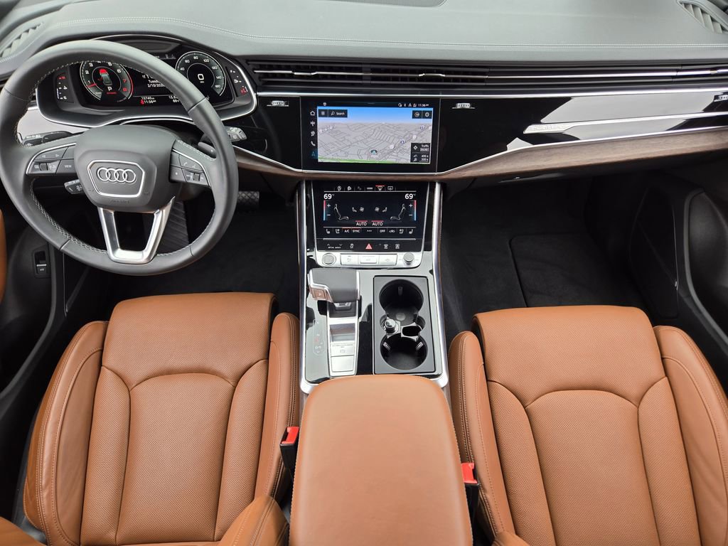 Certified 2025 Audi Q8 Prestige image 34