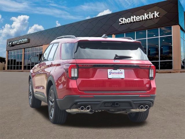Used 2025 Ford Explorer ST image 8