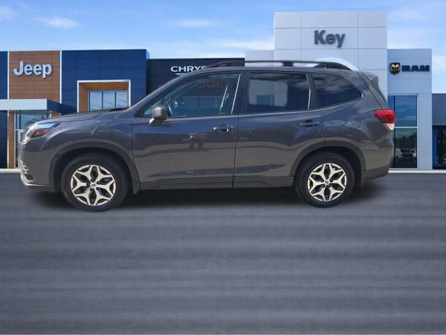Used 2023 Subaru Forester Premium AWD/4WD image 9