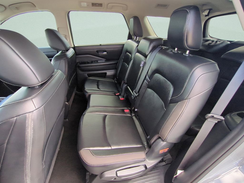 Certified 2023 Nissan Pathfinder SL image 13