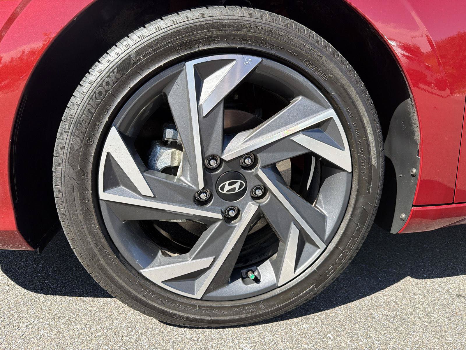Certified 2025 Hyundai Elantra SEL FWD image 9