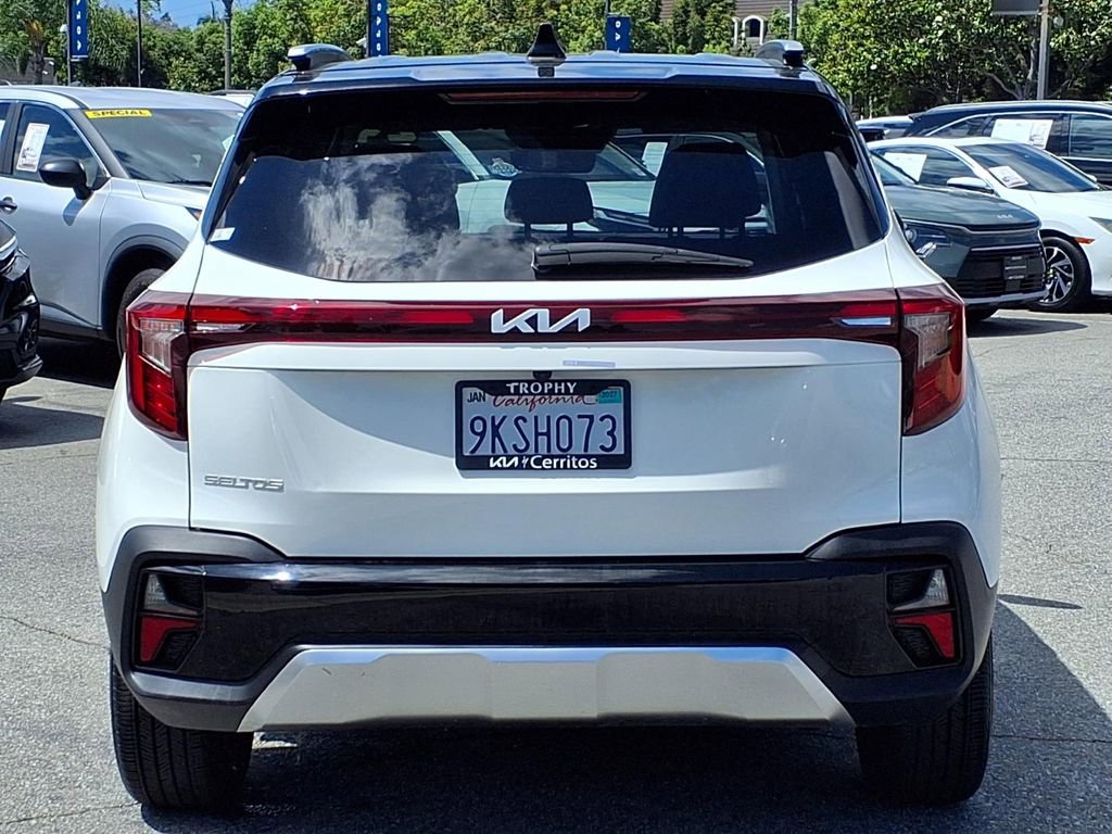 Certified 2024 Kia Seltos S FWD image 4