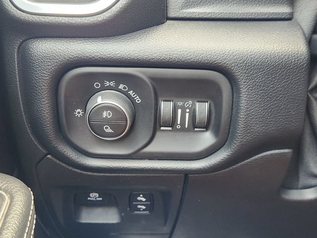Used 2019 RAM 1500 Laramie RWD image 24