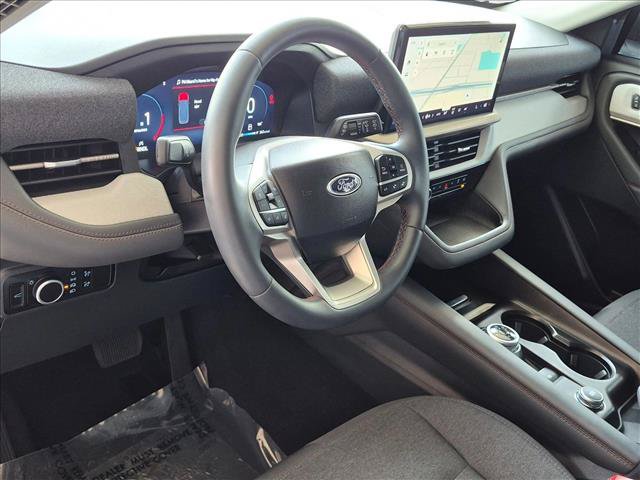 Used 2025 Ford Explorer Active RWD image 9