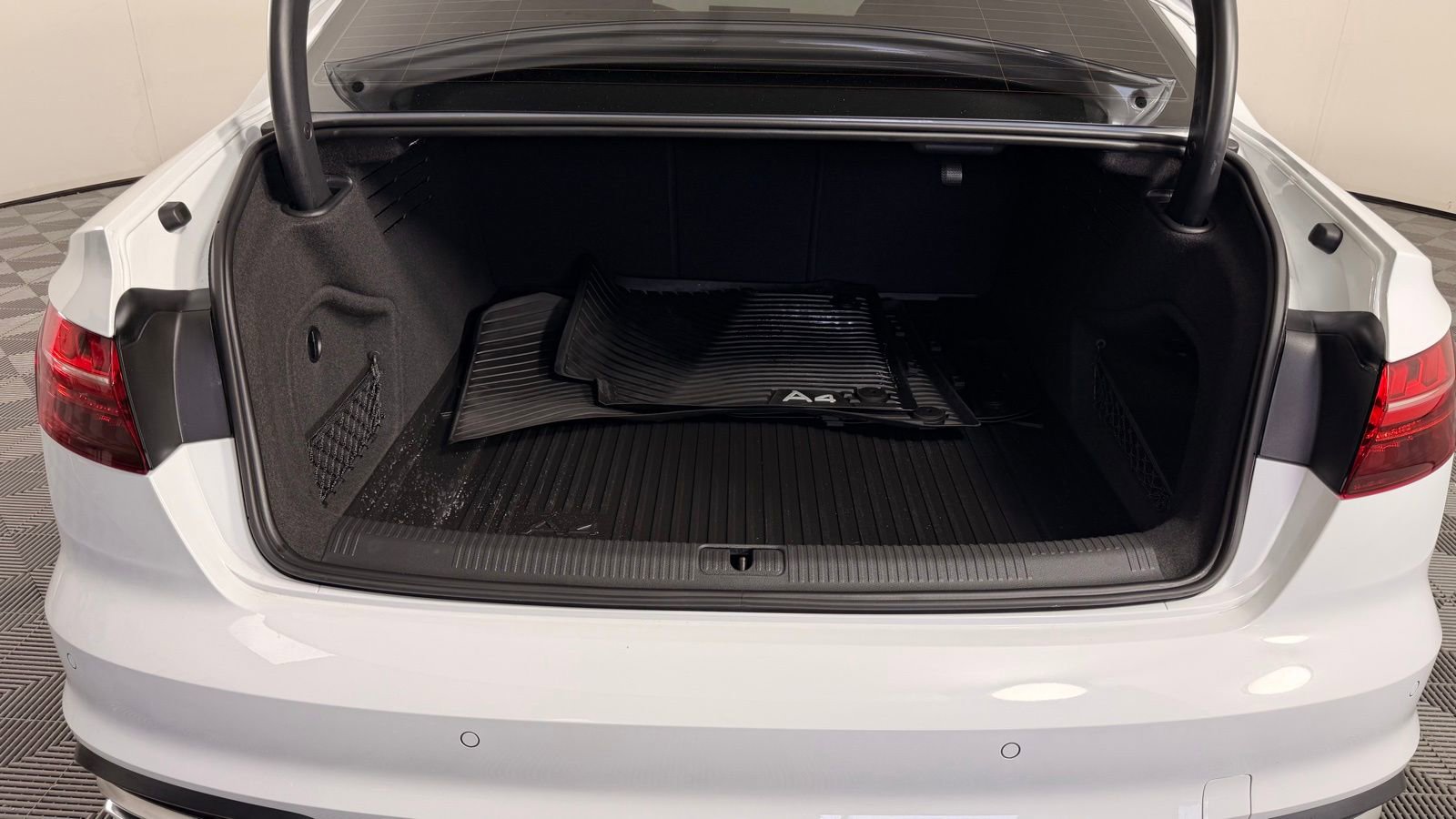 Used 2021 Audi A4 2.0T Premium Plus w/ Premium Plus Package image 18