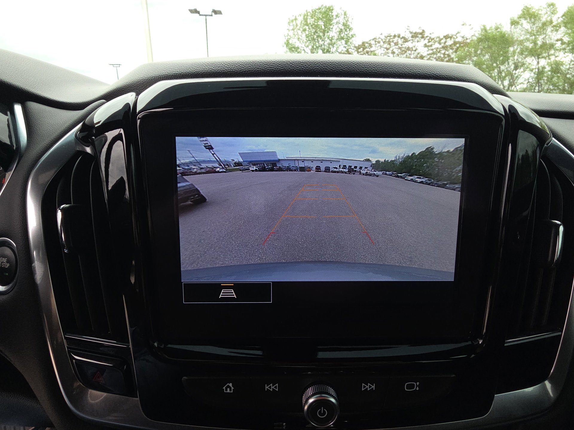 Certified 2024 Chevrolet Traverse LT FWD image 22