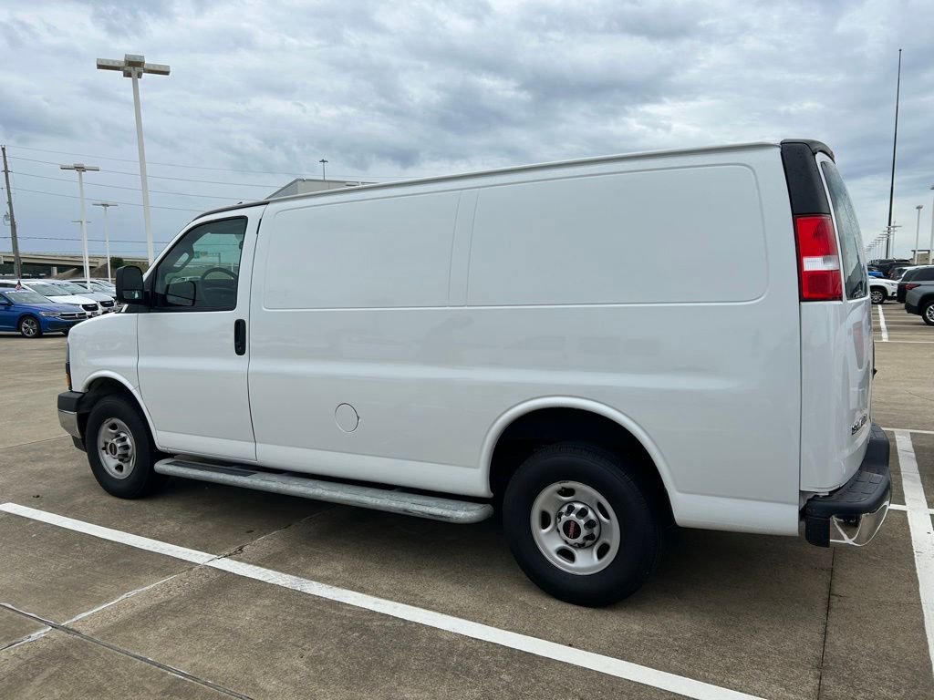 Used 2024 GMC Savana 2500 w/ Driver Convenience Package RWD image 8
