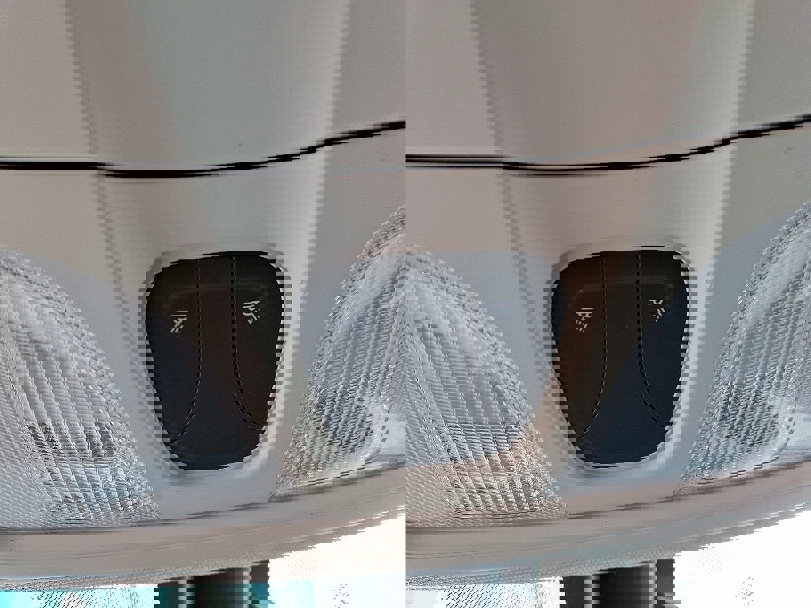 Used 2018 Jeep Cherokee Latitude w/ Cold Weather Group image 24