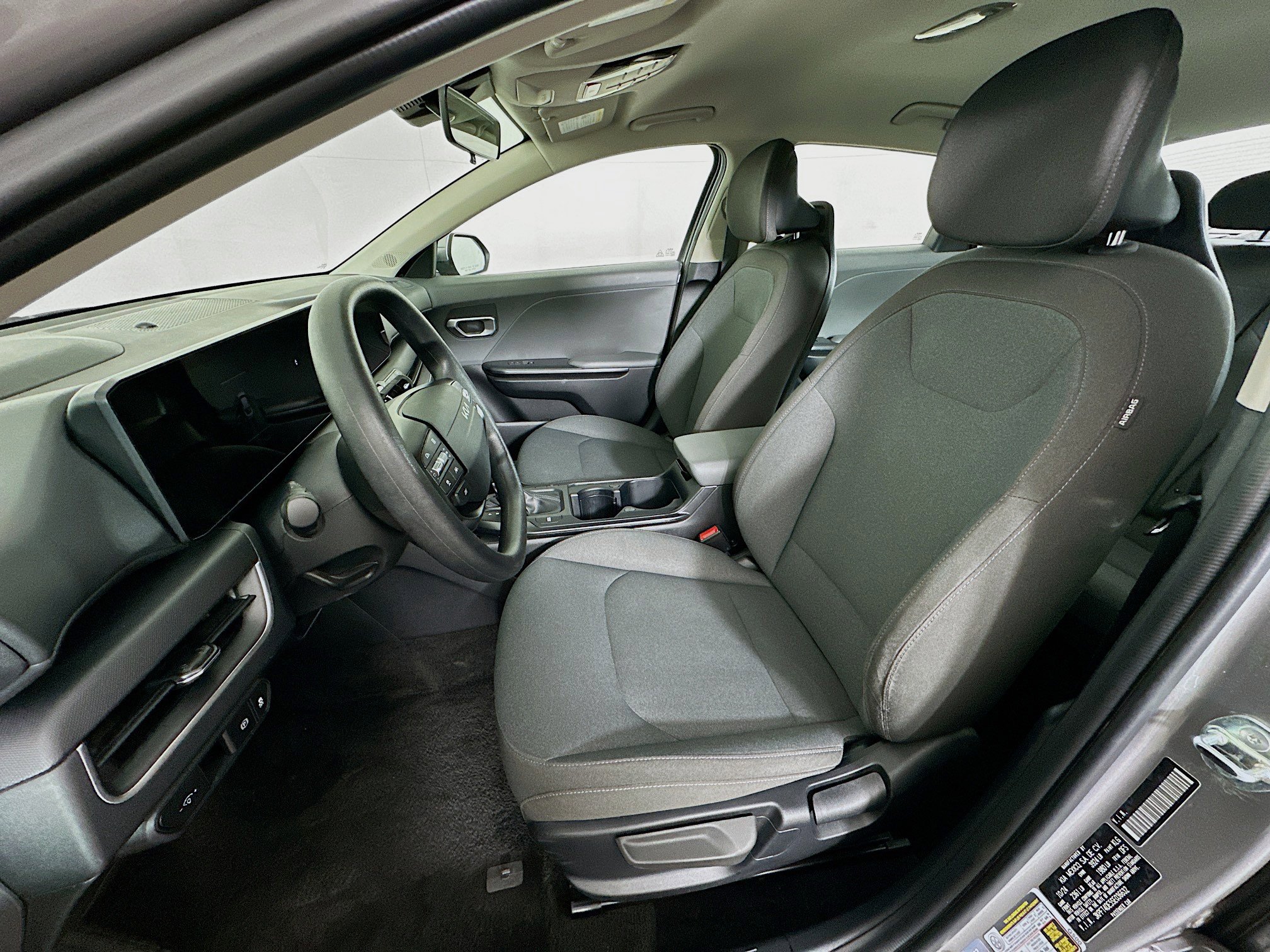 Used 2025 Kia K4 LXS image 13