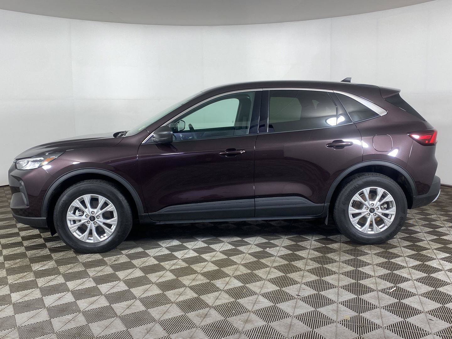 Used 2023 Ford Escape Active AWD/4WD image 27