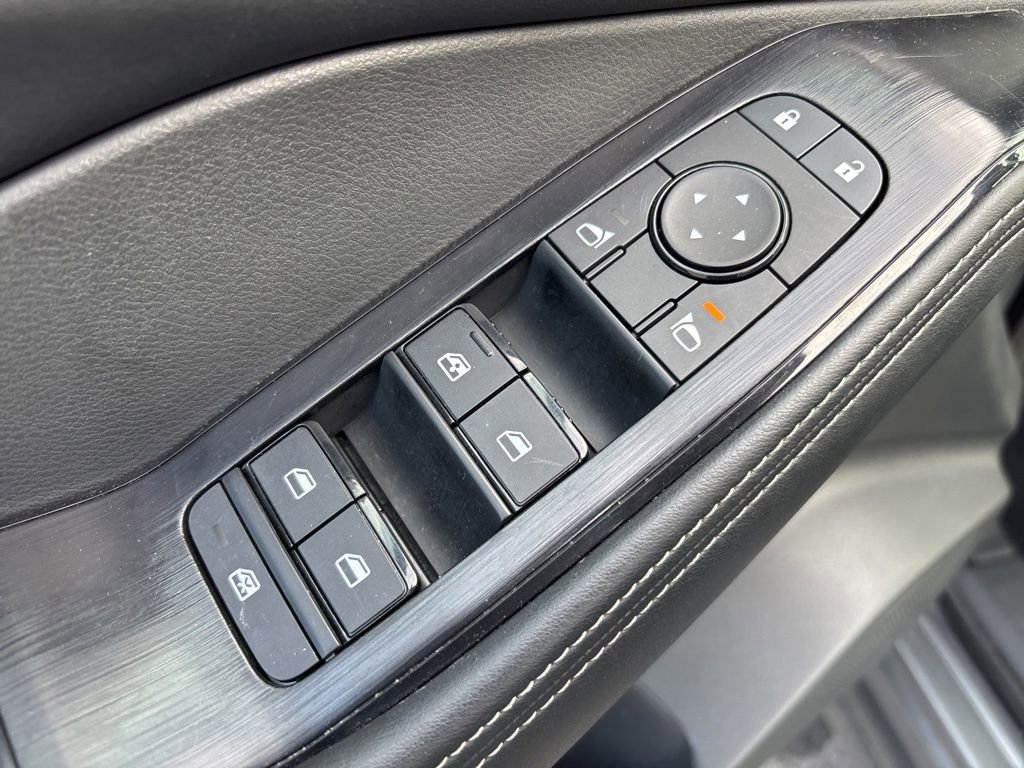 Certified 2026 Nissan Rogue SV AWD/4WD image 22