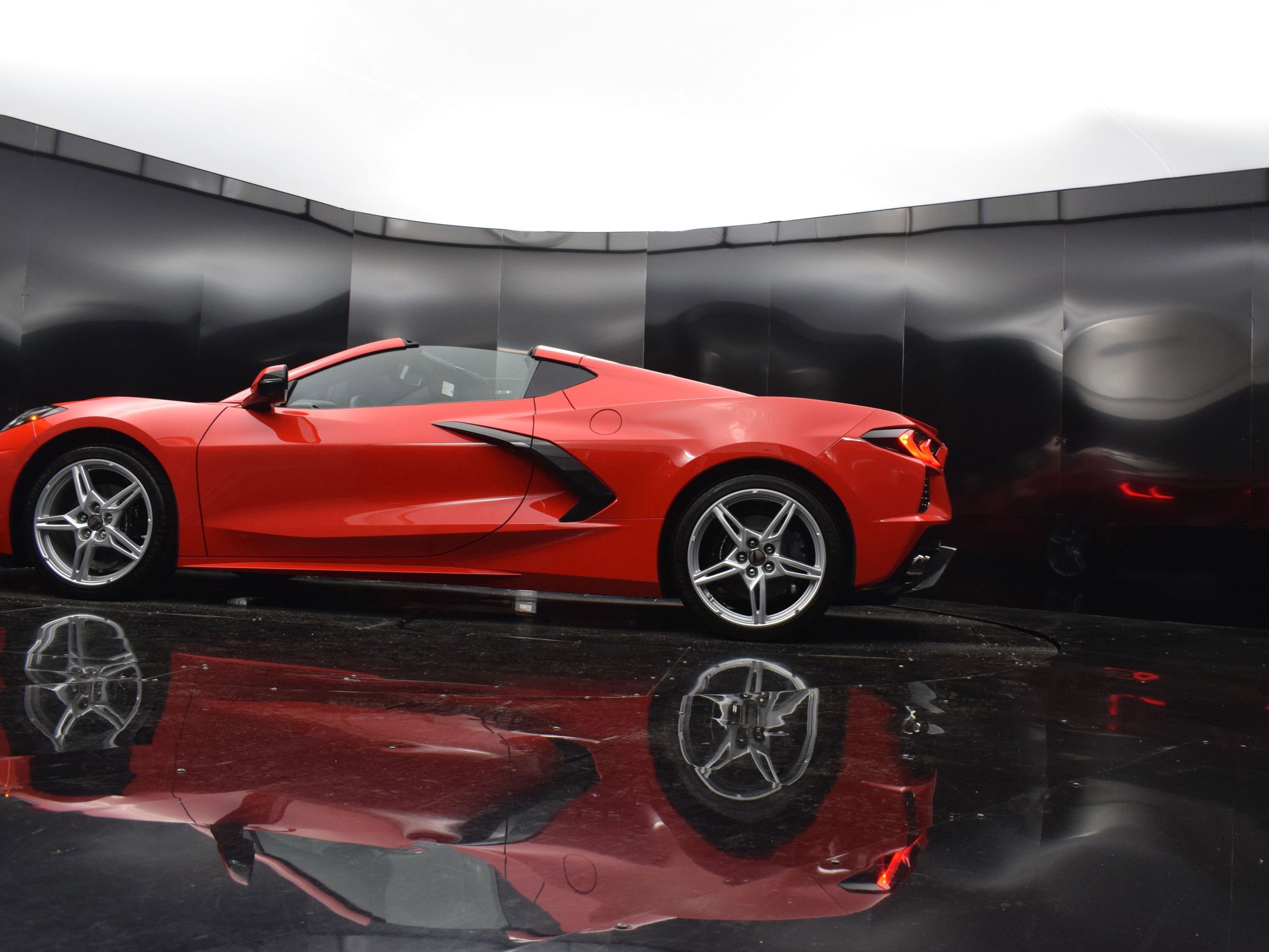 Used 2024 Chevrolet Corvette Stingray Preferred Cpe w/ 2LT image 18