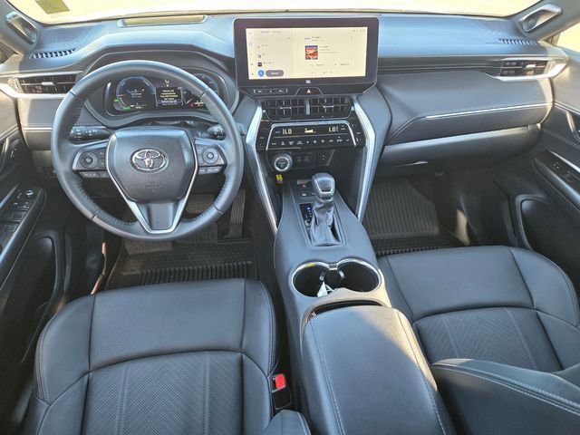 Used 2024 Toyota Venza Limited image 11