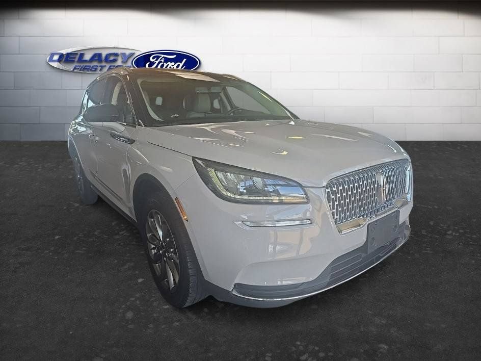 Used 2022 Lincoln Corsair AWD w/ Premium Package image 10