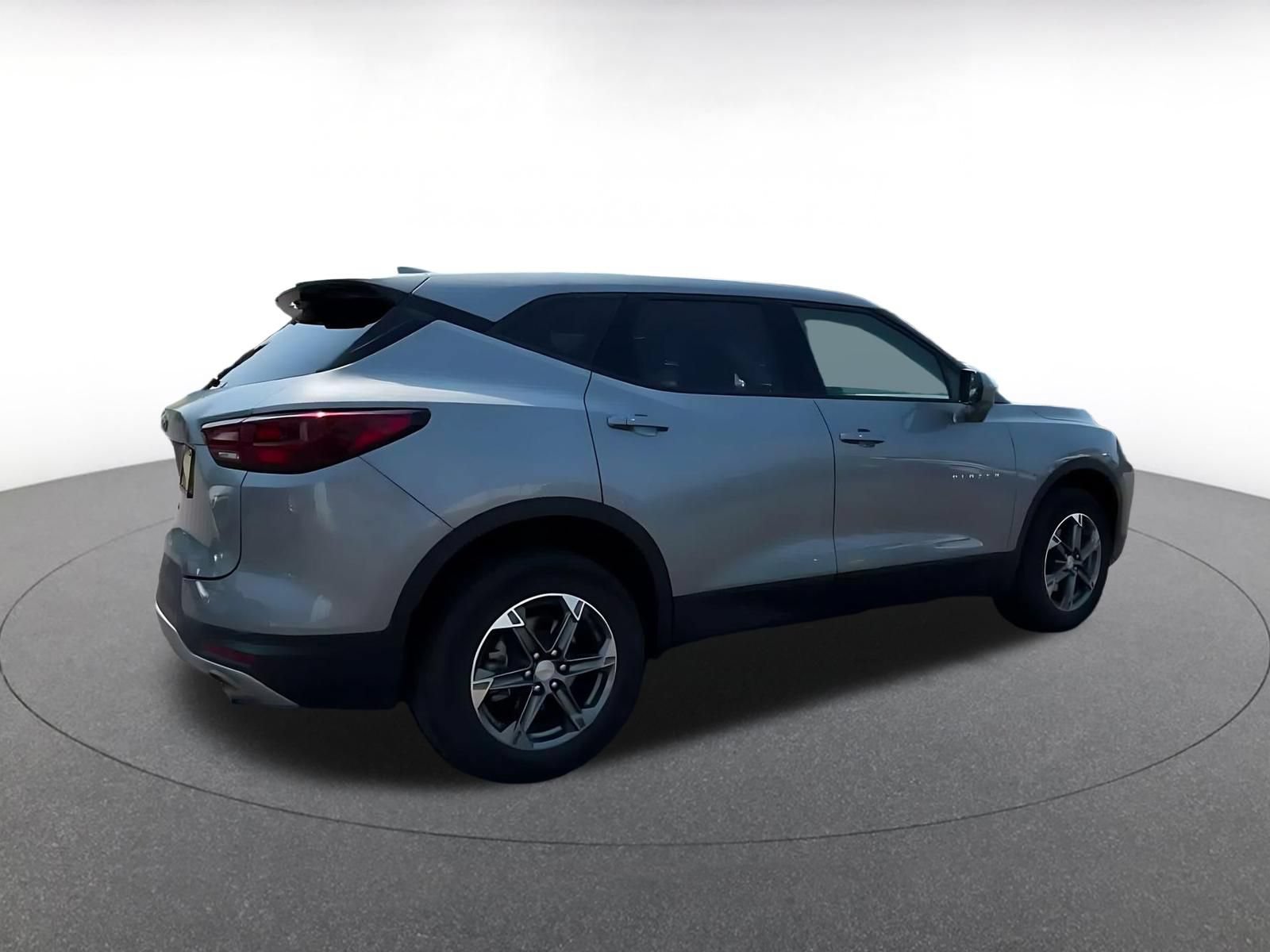 Used 2025 Chevrolet Blazer LT FWD image 15
