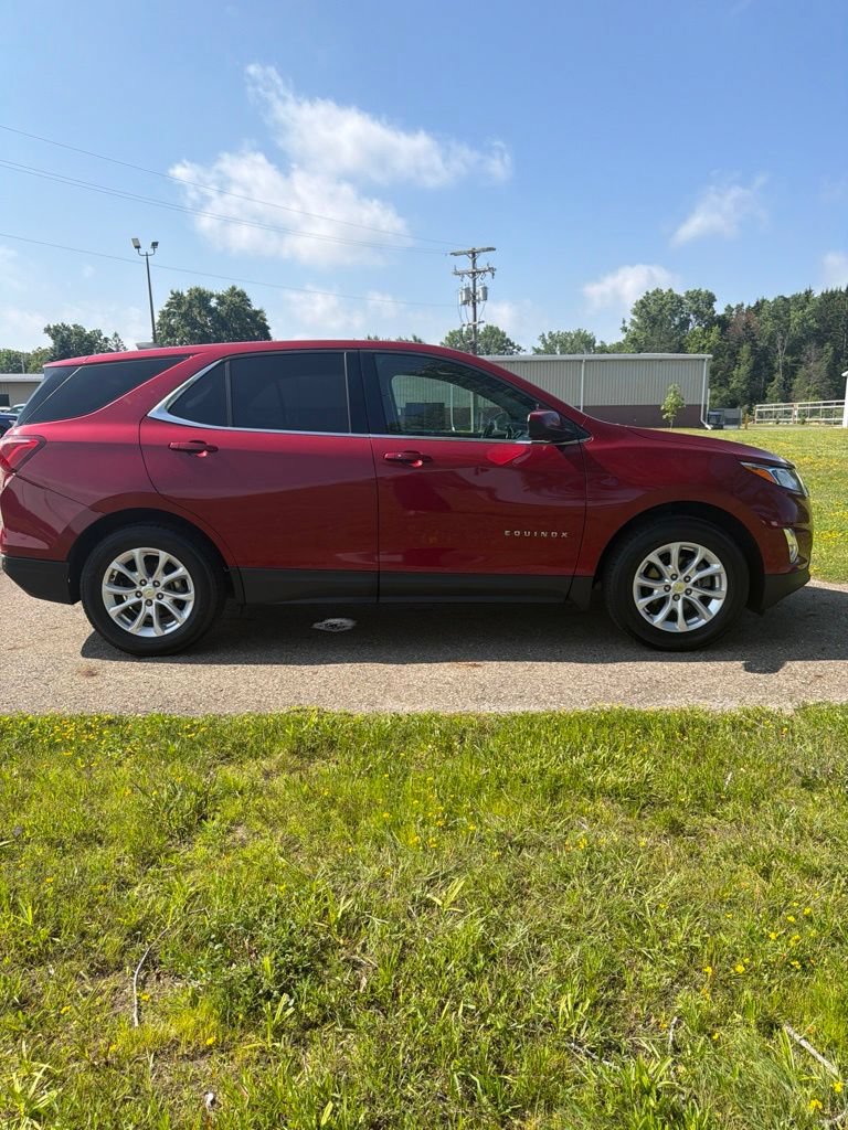 Used 2020 Chevrolet Equinox LT w/ Driver Convenience Package FWD image 4