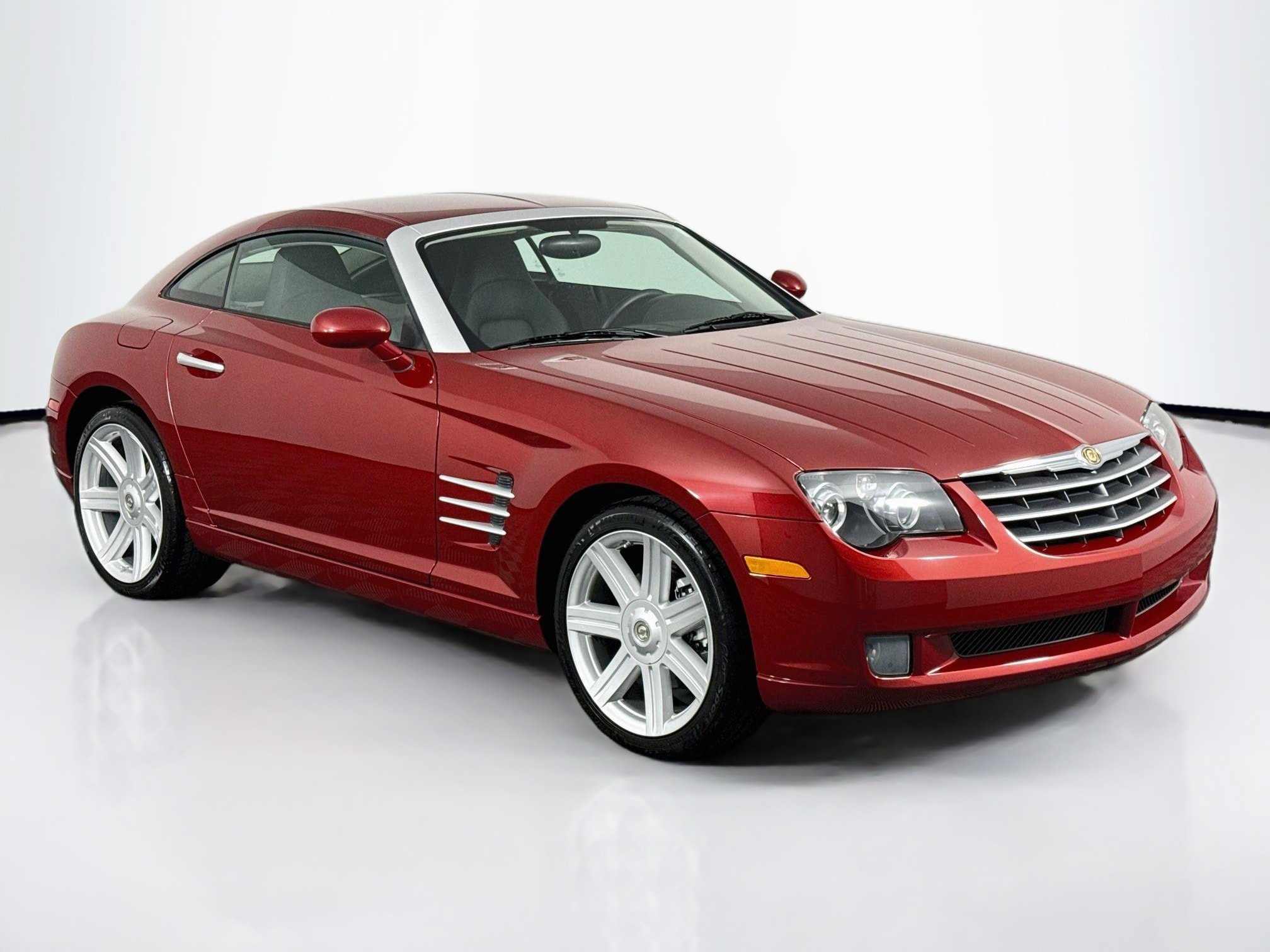 Used 2004 Chrysler Crossfire Coupe RWD image 2