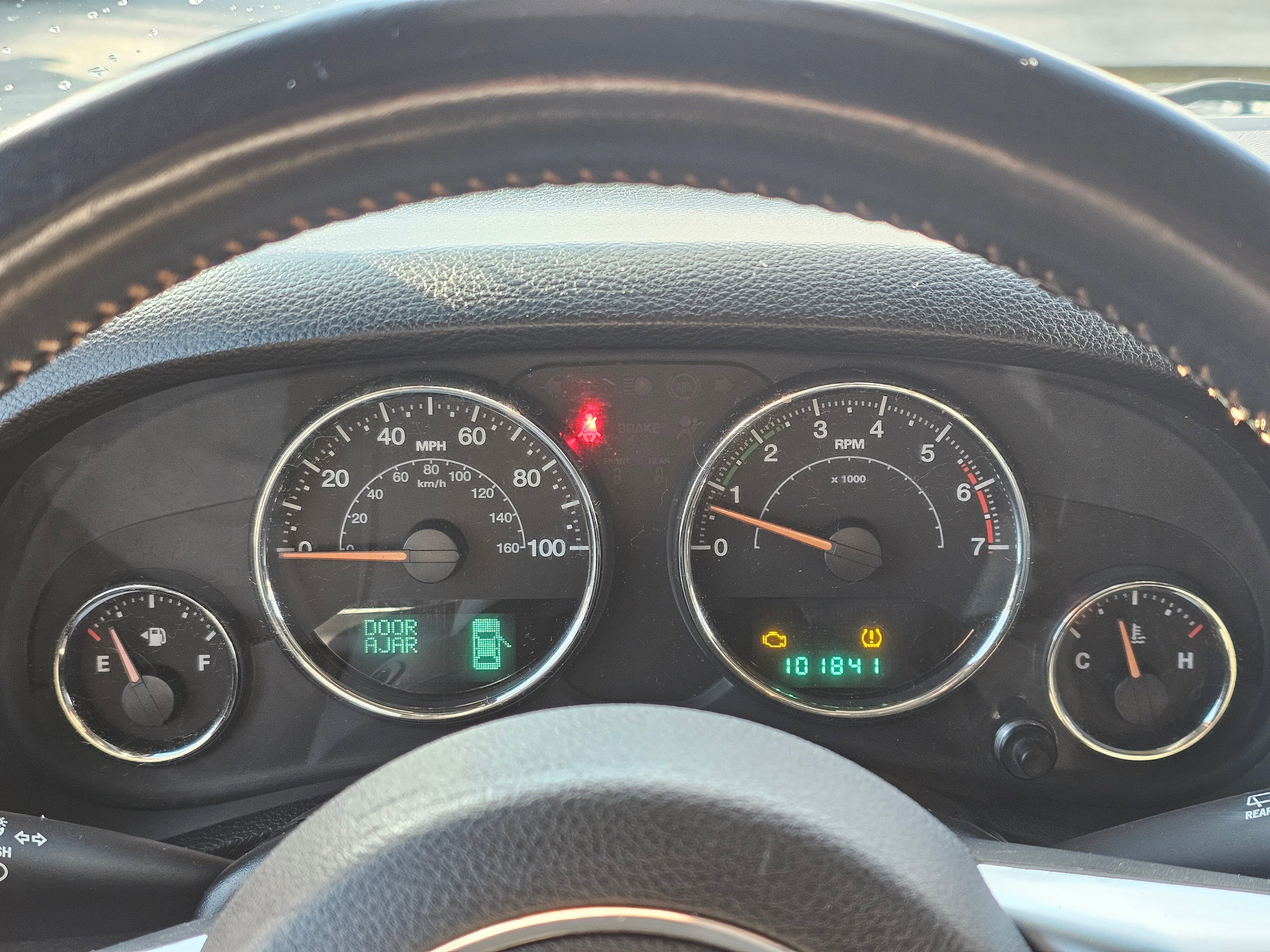 Used 2011 Jeep Wrangler Sahara w/ Dual Top Group AWD/4WD image 22