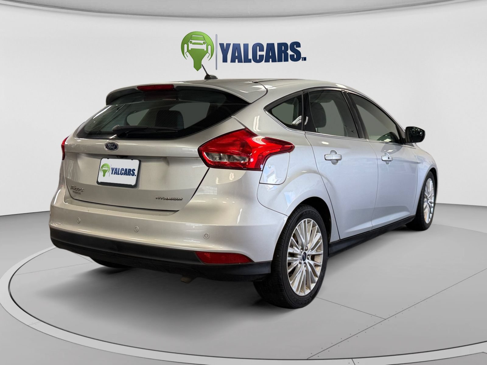 Used 2018 Ford Focus Titanium FWD image 5