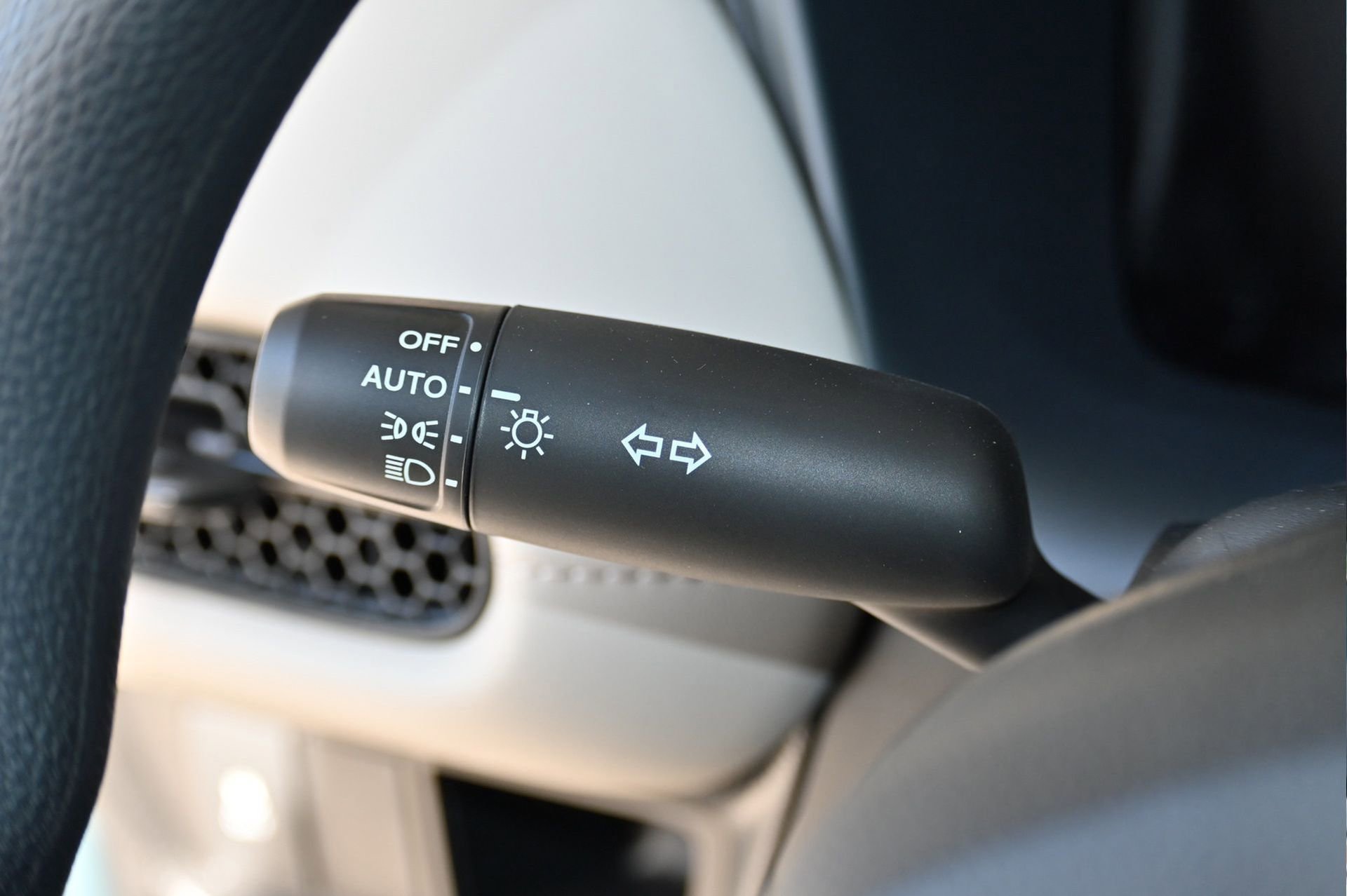 New 2026 Honda HR-V LX image 28