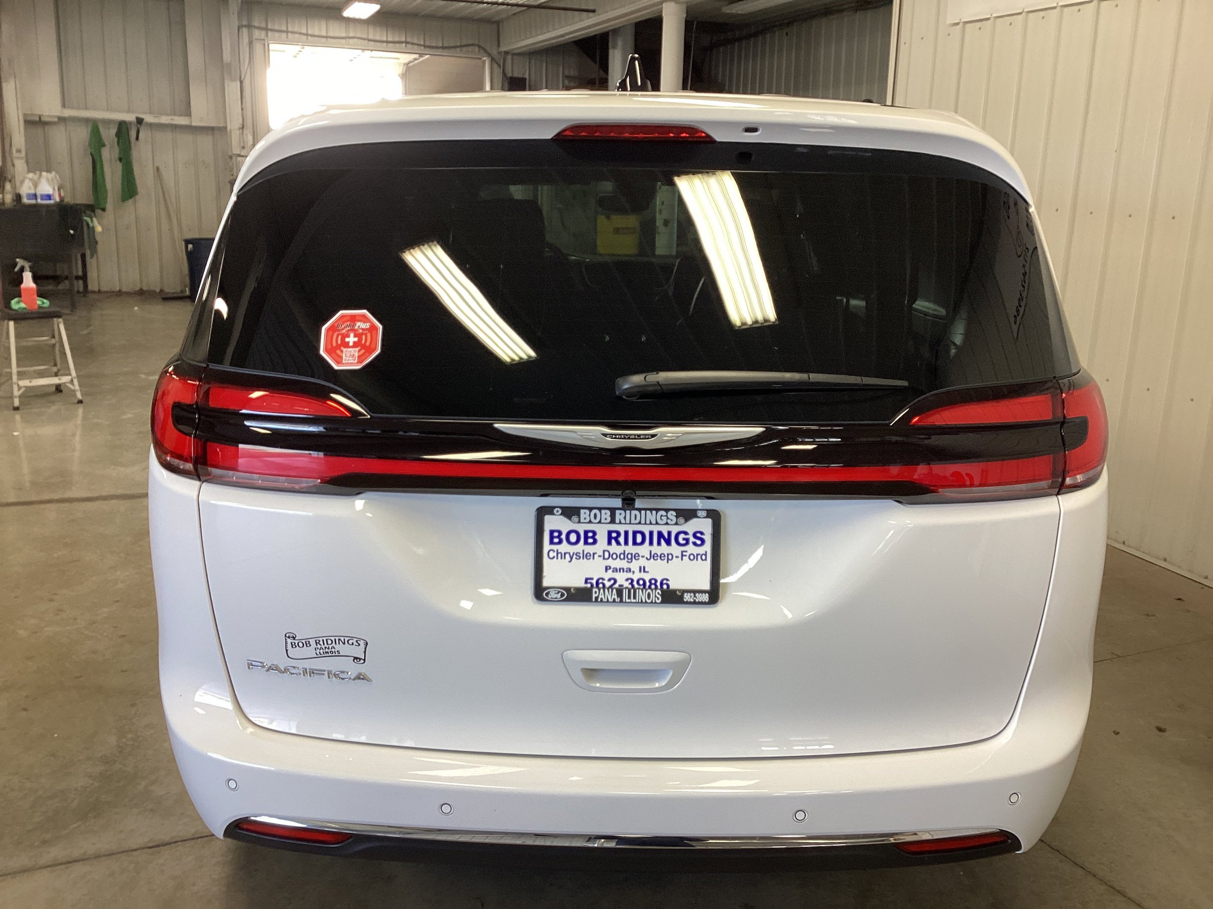 New 2026 Chrysler Pacifica Select FWD image 4