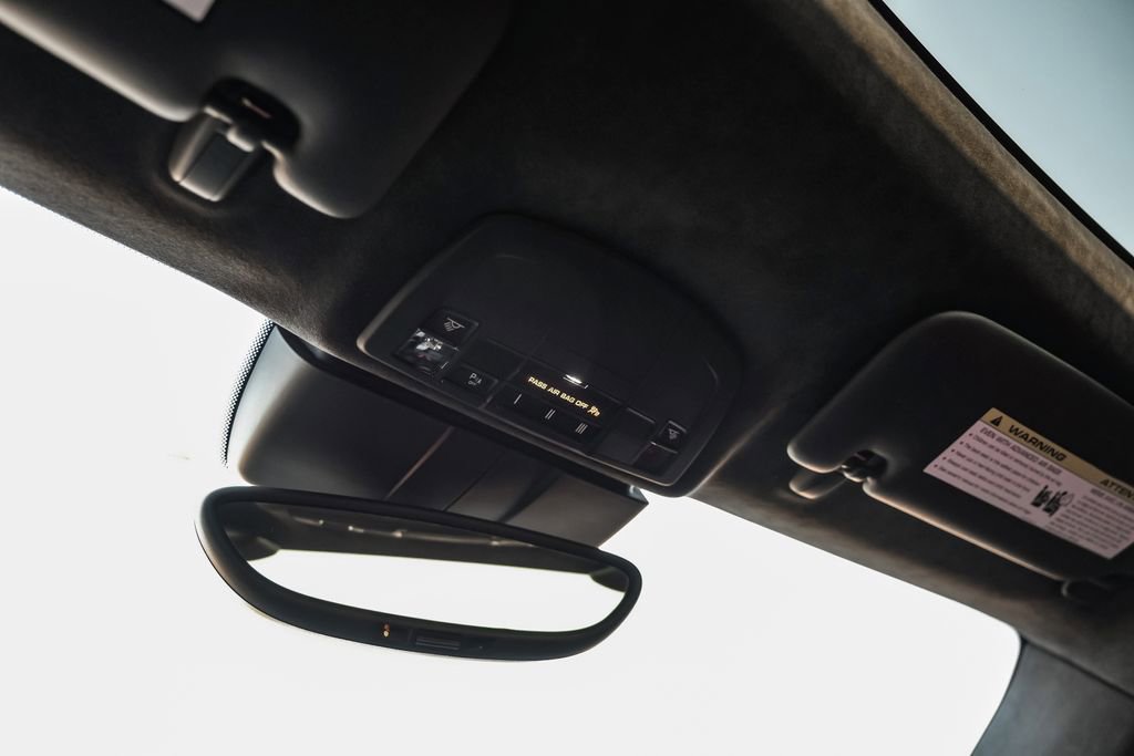 Used 2015 Porsche 911 Turbo S image 19