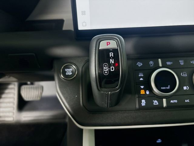Used 2025 Land Rover Defender 130 S image 19
