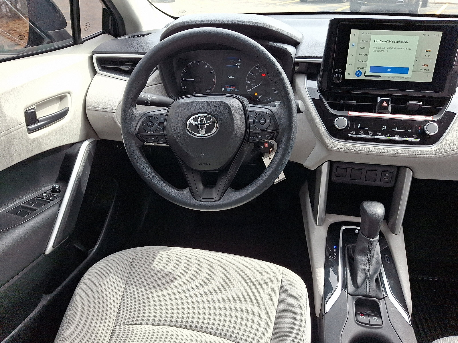 Used 2024 Toyota Corolla Cross L image 14