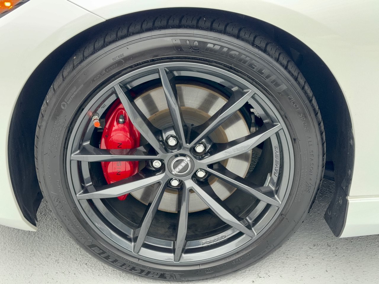 Used 2024 Nissan Z Performance w/ Floor Mat Package RWD image 13