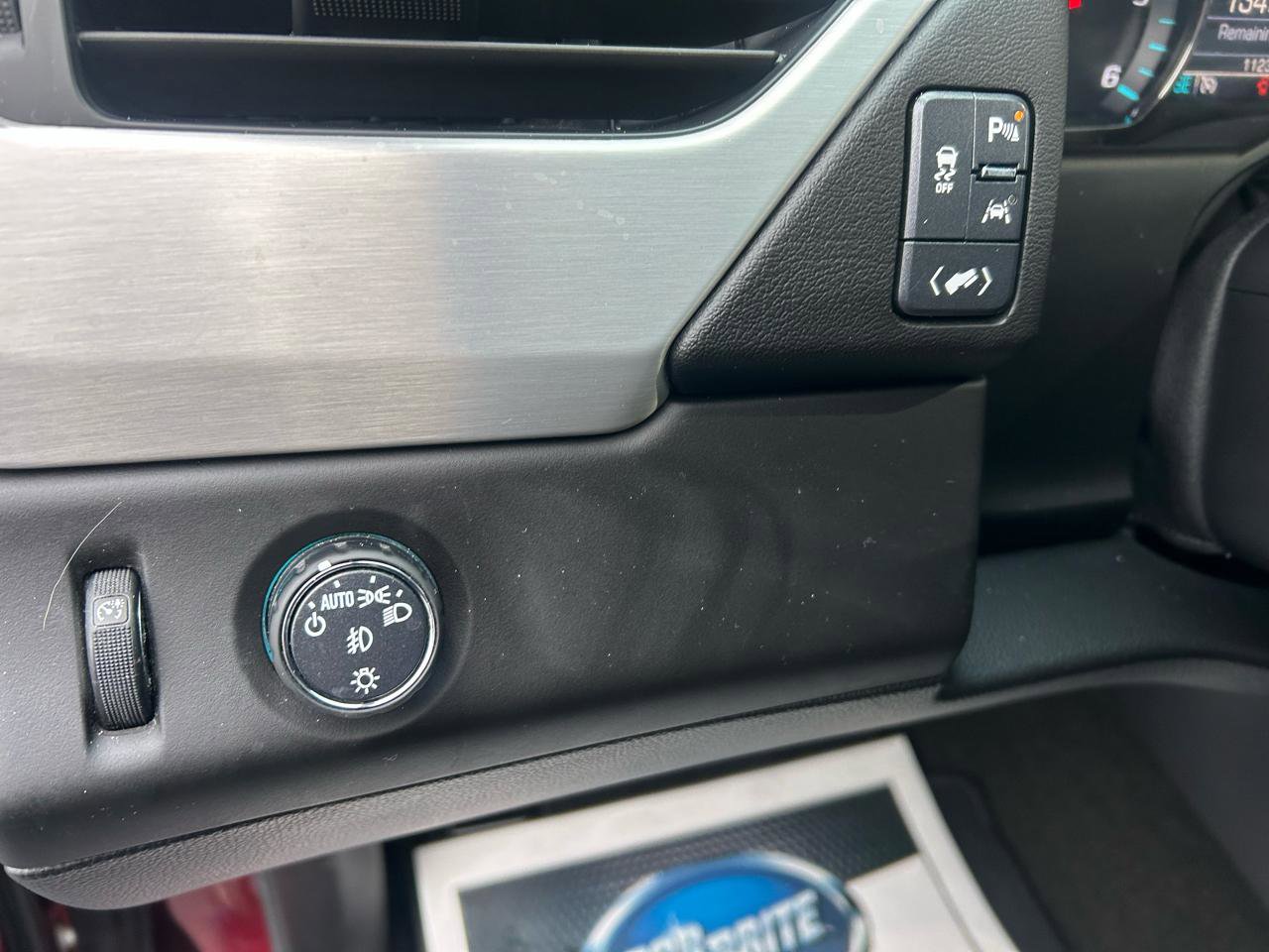 Used 2018 GMC Yukon XL SLT w/ Open Road Package image 17