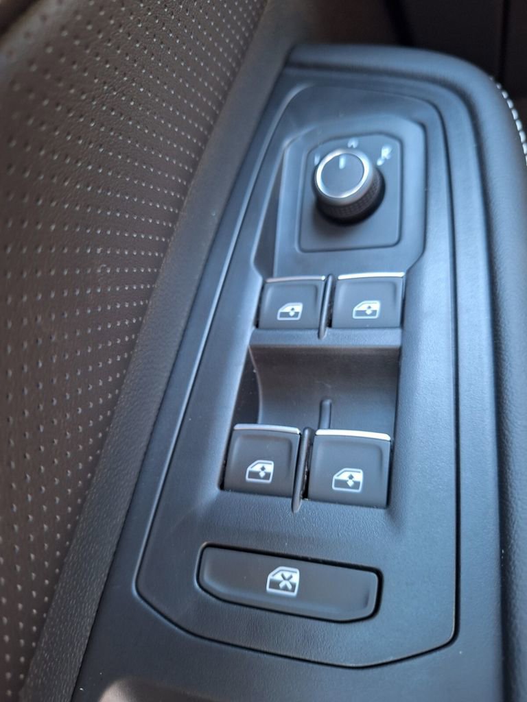 New 2026 Volkswagen Atlas Cross Sport SE image 20