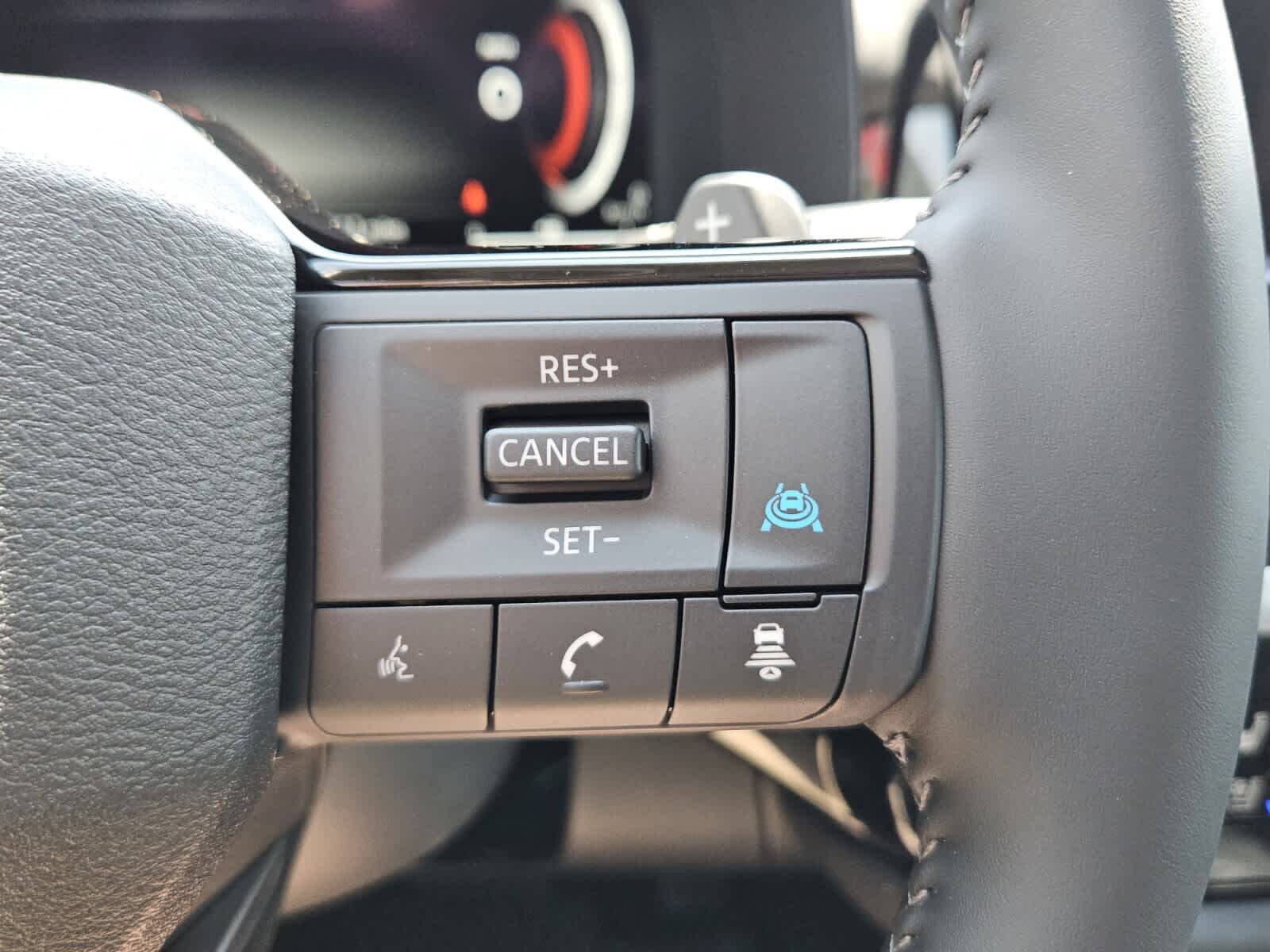 New 2026 Nissan Pathfinder Platinum FWD image 13