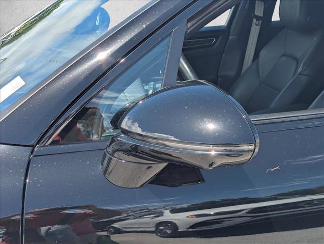 Used 2023 Porsche Cayenne image 14